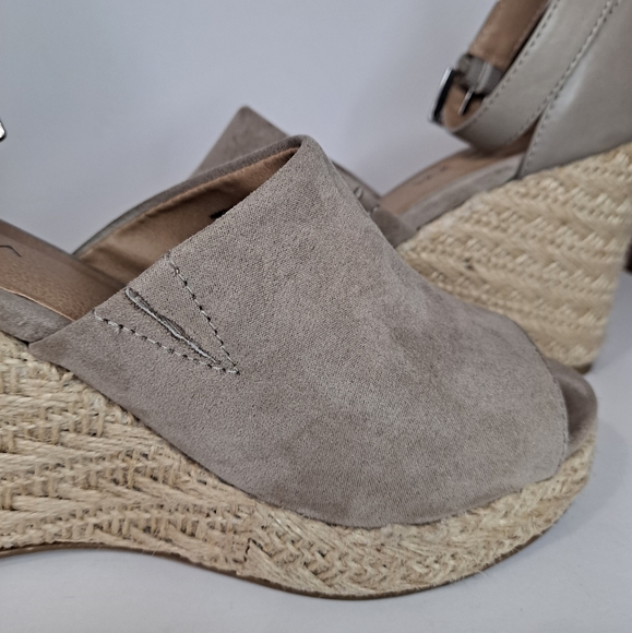 Big Buddha grey ankle strap wedge espadrille - Picture 12 of 13